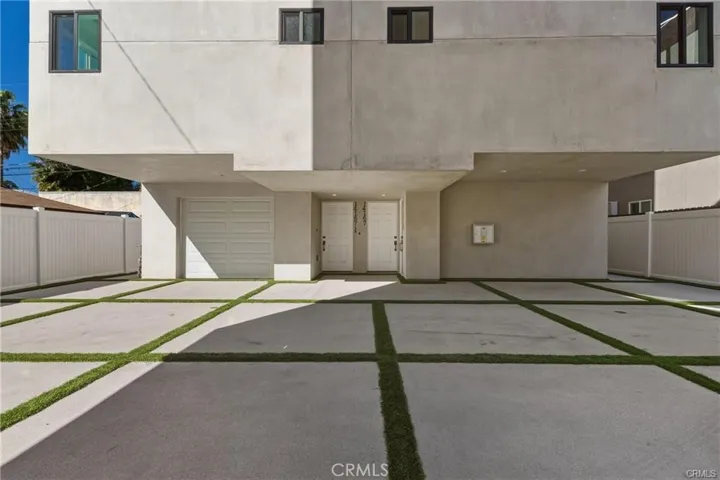 14165 Erwin Street, Valley Glen, California 91401