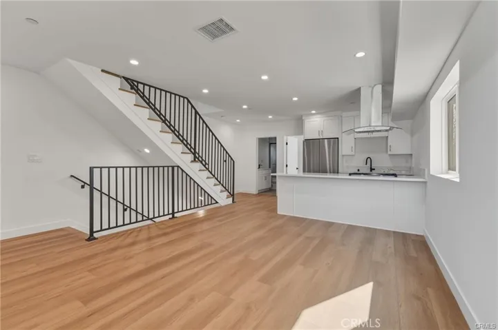 14165 Erwin Street, Valley Glen, California 91401