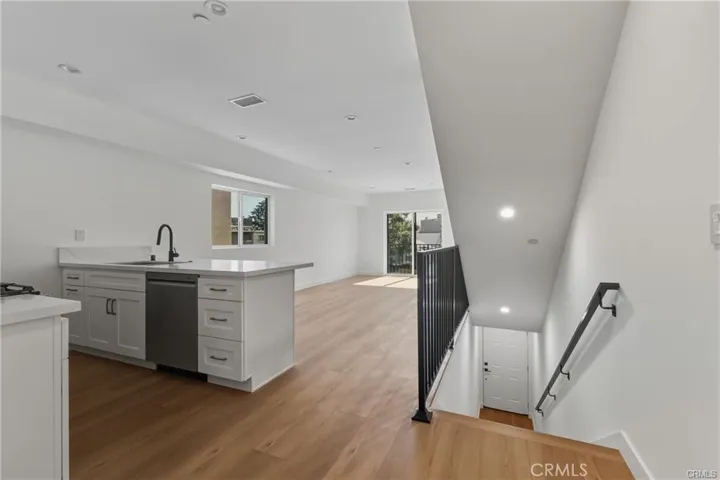 14165 Erwin Street, Valley Glen, California 91401