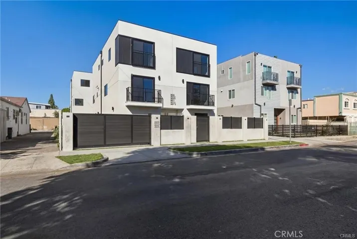 14165 Erwin Street, Valley Glen, California 91401