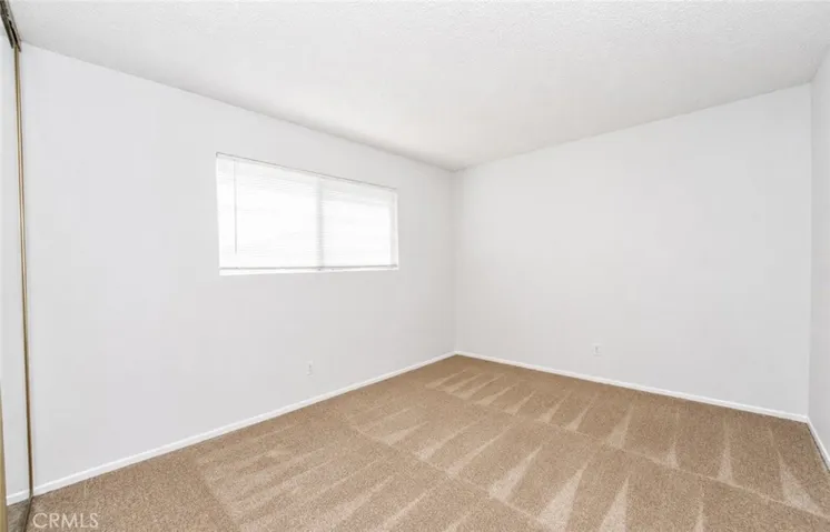 1126 W Calle De La Luna # 4, Azusa, California 91702