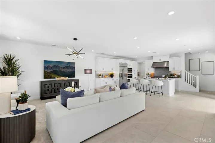 306 Treble, Irvine, California 92618