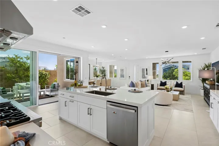 306 Treble, Irvine, California 92618