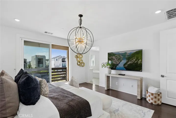 306 Treble, Irvine, California 92618