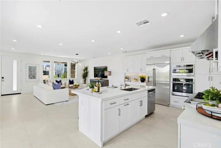 306 Treble, Irvine, California 92618