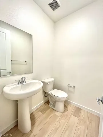 27260 Debut Place, Valencia, California 91381