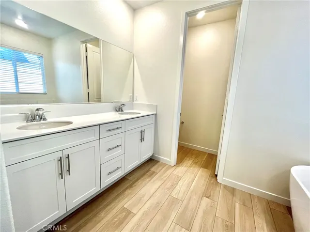 27260 Debut Place, Valencia, California 91381