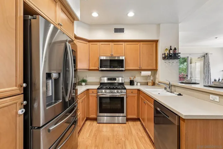 5444 Zeil Pl, San Diego, California 92105