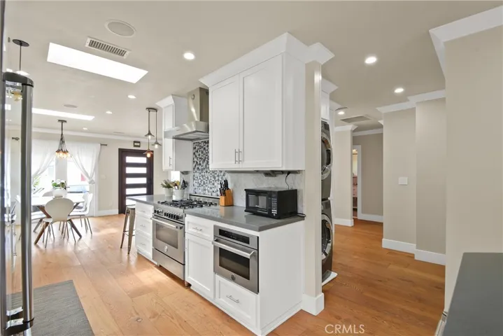 264 Tivoli, Long Beach, California 90803