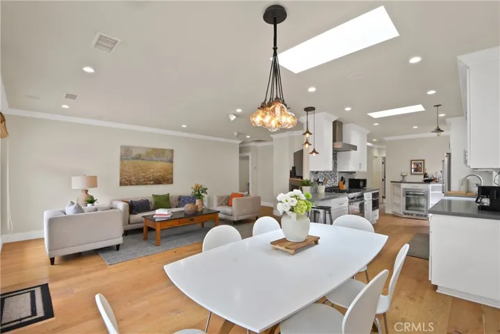 264 Tivoli, Long Beach, California 90803