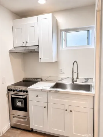 9 Angell St 1, Irvine, California 92612