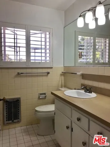 5249 1/2 Village Green, Los Angeles, California 90016