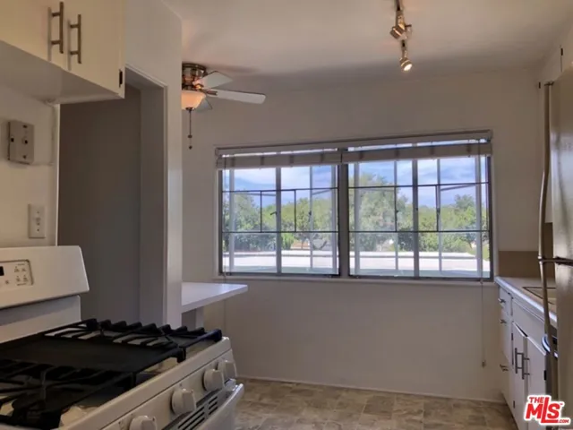 5249 1/2 Village Green, Los Angeles, California 90016
