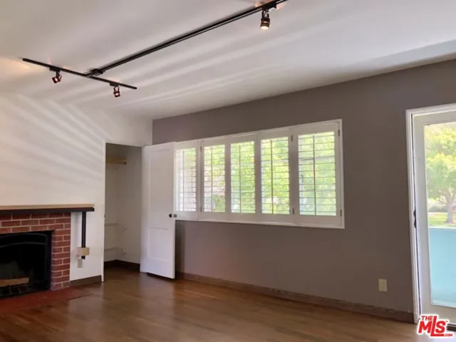 5249 1/2 Village Green, Los Angeles, California 90016