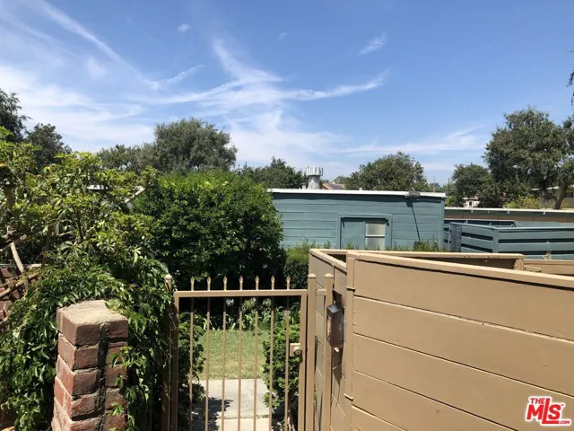 5249 1/2 Village Green, Los Angeles, California 90016