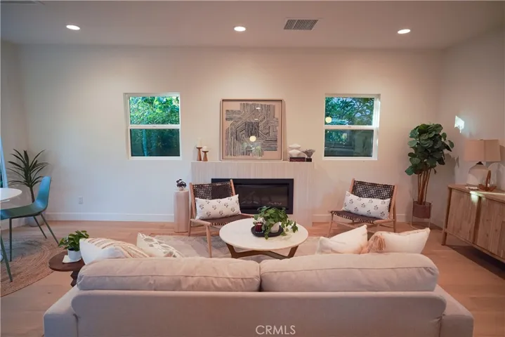 808 S Los Robles, Pasadena, California 91106