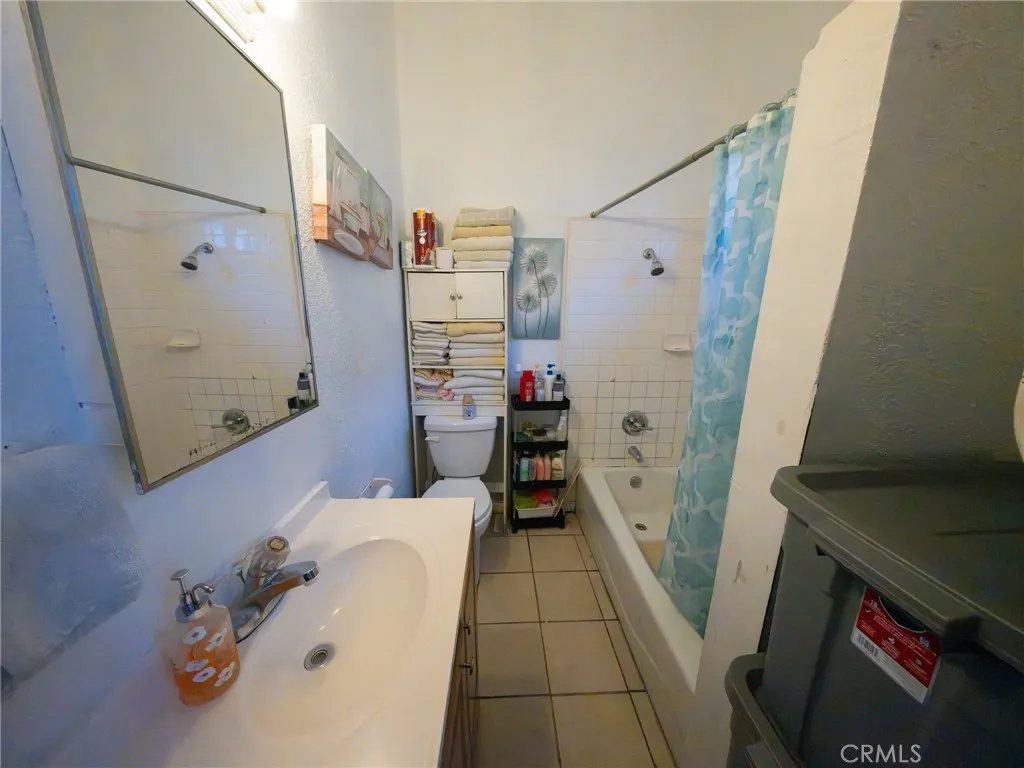 9104 S Main, Los Angeles, California 90003 — photo 5