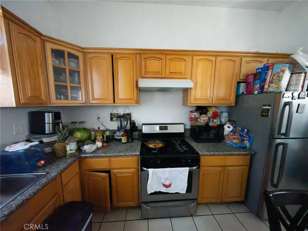 9104 S Main, Los Angeles, California 90003 — photo 4