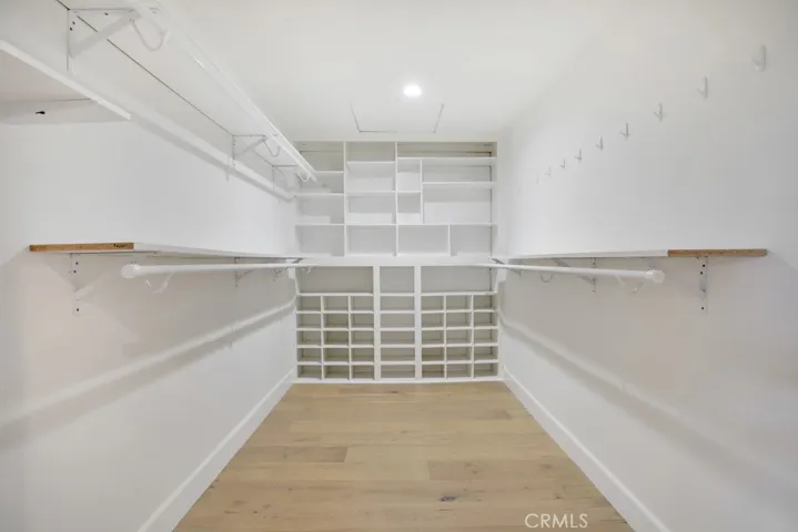 23450 Park Hermosa, Calabasas, California 91302