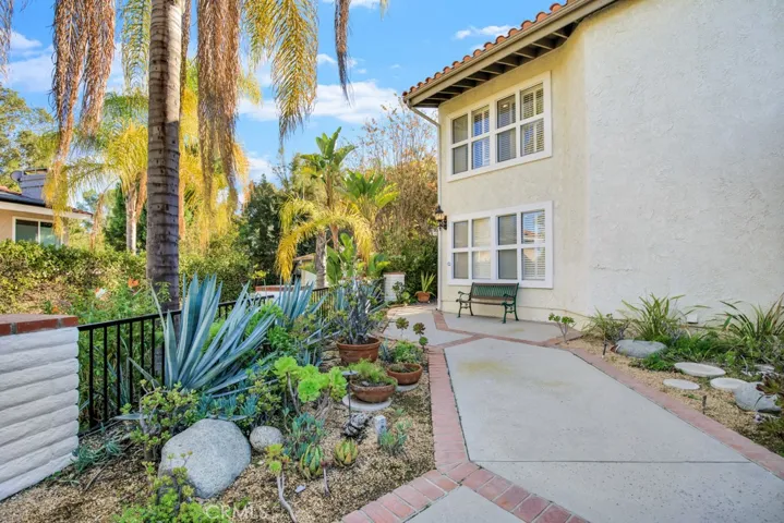 23450 Park Hermosa, Calabasas, California 91302