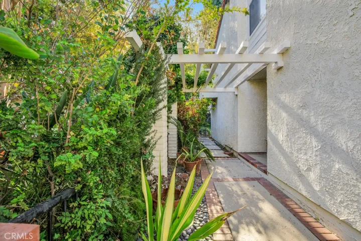 23450 Park Hermosa, Calabasas, California 91302