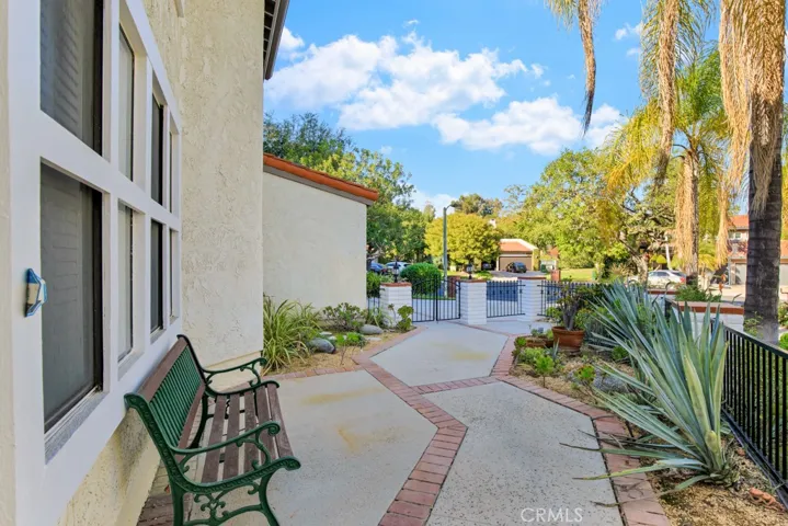 23450 Park Hermosa, Calabasas, California 91302