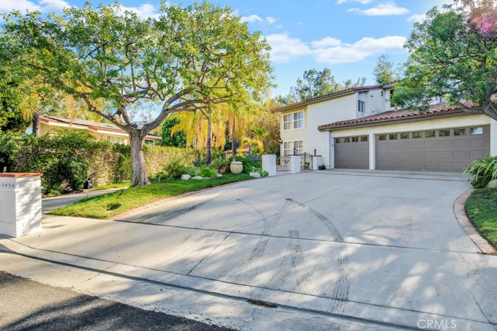 23450 Park Hermosa, Calabasas, California 91302