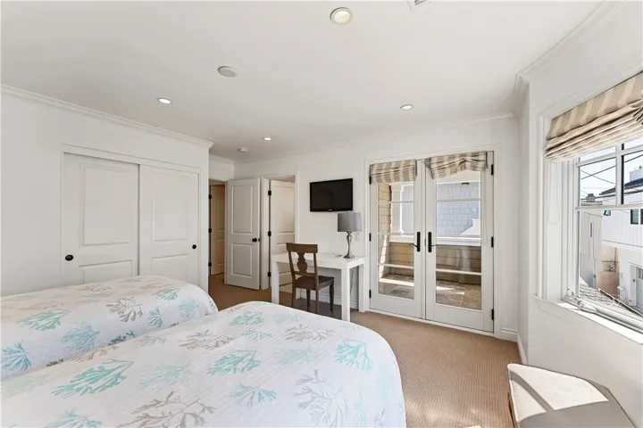 115 Topaz, Newport Beach, California 92662