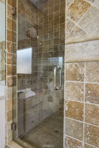 16459 Otsego Street, Encino, California 91436
