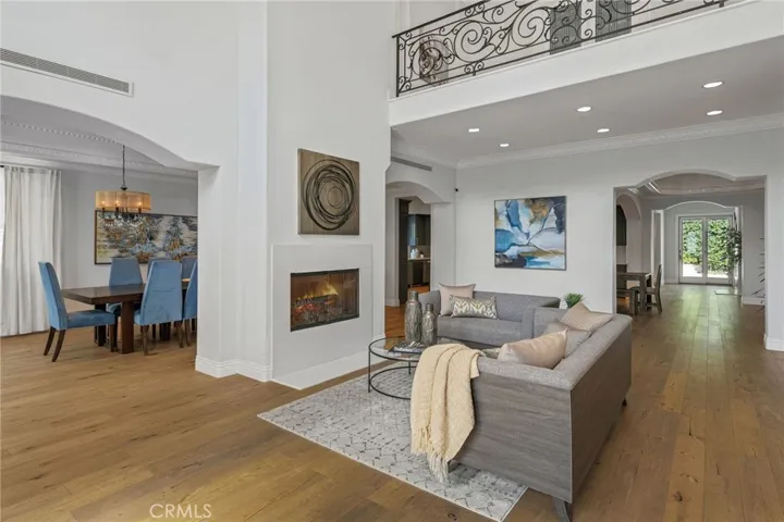 16459 Otsego Street, Encino, California 91436