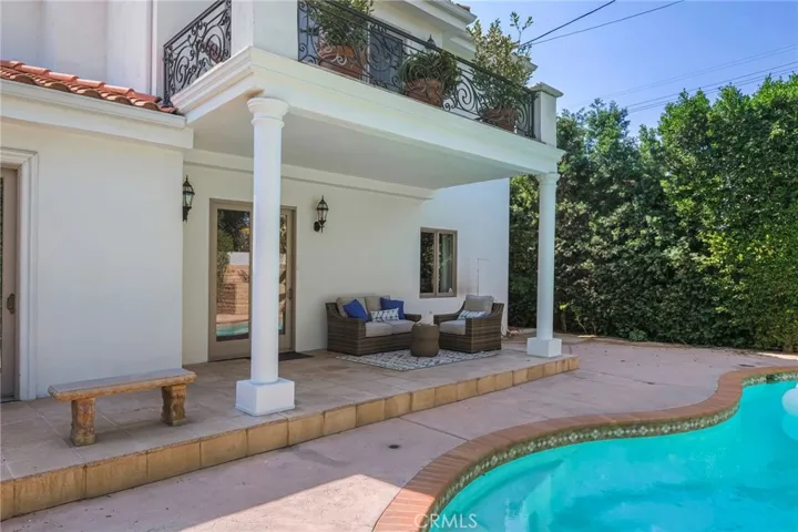 16459 Otsego Street, Encino, California 91436