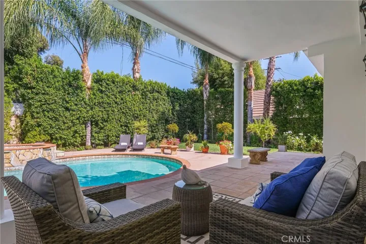16459 Otsego Street, Encino, California 91436