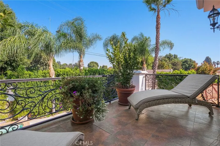 16459 Otsego Street, Encino, California 91436