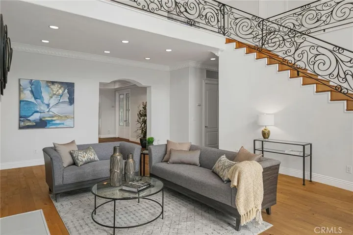 16459 Otsego Street, Encino, California 91436