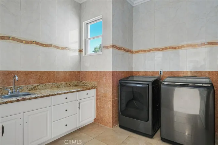 16459 Otsego Street, Encino, California 91436
