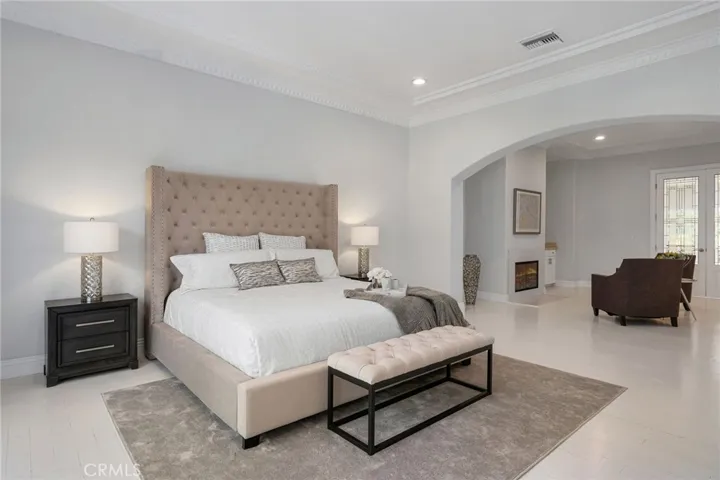 16459 Otsego Street, Encino, California 91436
