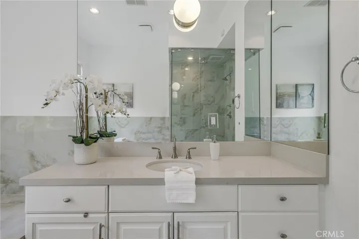 16459 Otsego Street, Encino, California 91436