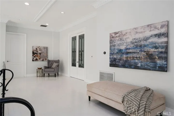 16459 Otsego Street, Encino, California 91436