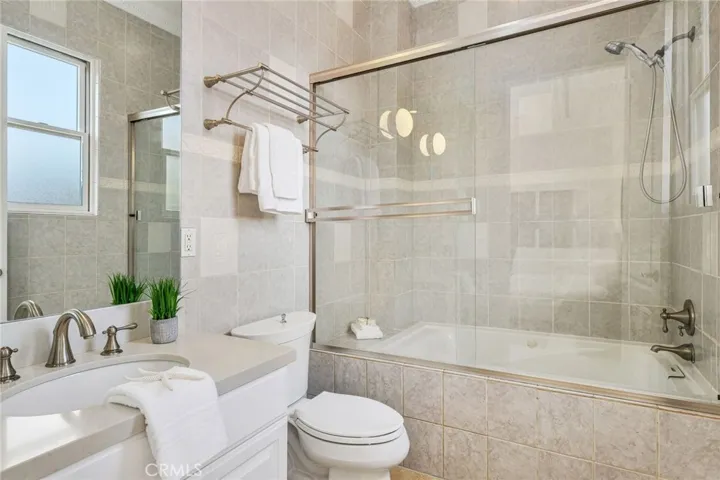 16459 Otsego Street, Encino, California 91436