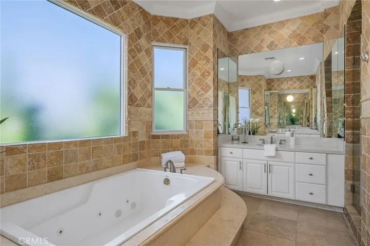 16459 Otsego Street, Encino, California 91436