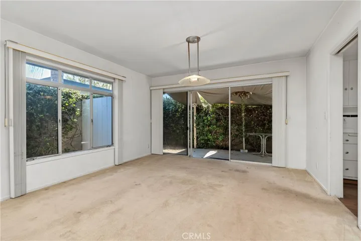 Light and bright, buyers bring your new carpet.
