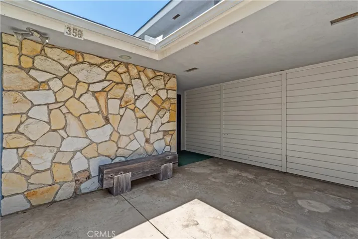 Bring your imagination to complete this private entry.