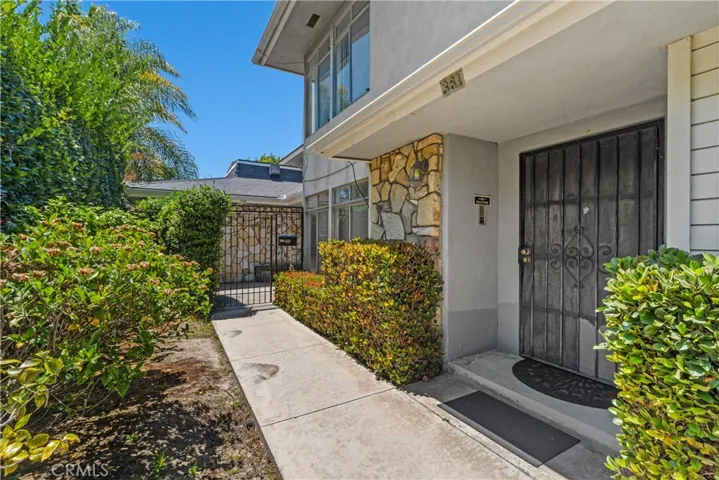 Enter into private yards and courtyards.