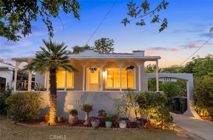 Photos are enhanced with virtual landscape lighting.