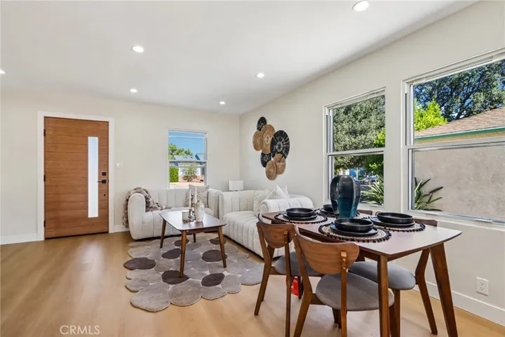 2213 N Valley Street, Burbank, California 91505