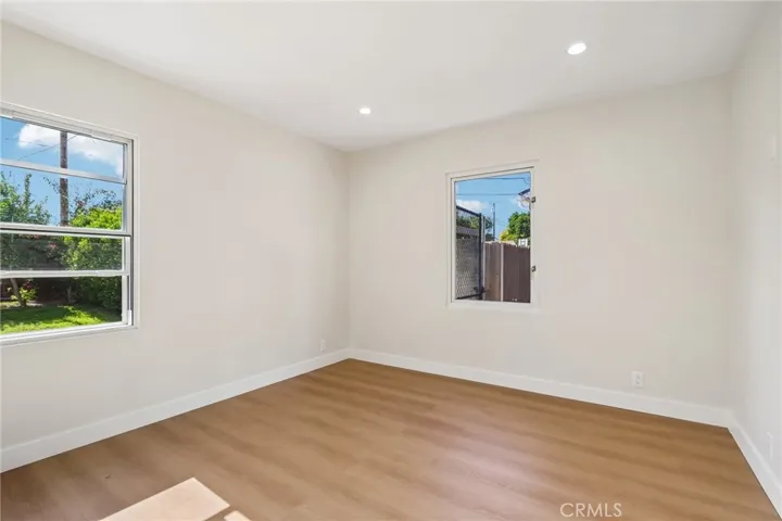 2213 N Valley Street, Burbank, California 91505
