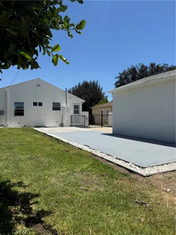 2213 N Valley Street, Burbank, California 91505
