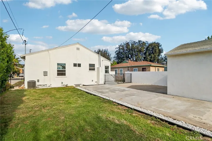 2213 N Valley Street, Burbank, California 91505