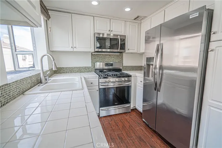 19845 Sandpiper Place 144, Newhall, California 91321 — photo 4