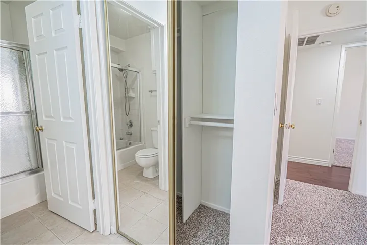 Priary Bath_Closet